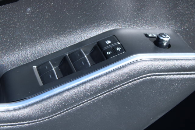 Used 2023 Toyota Highlander Limited FWD image 11