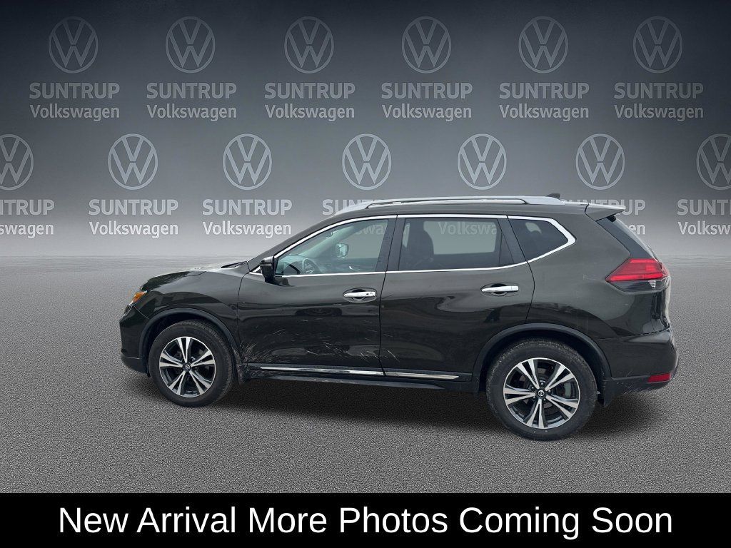Used 2017 Nissan Rogue SL w/ SL Premium Package AWD/4WD image 2
