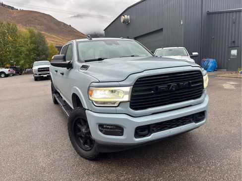 Used 2019 RAM 3500 Laramie image 15