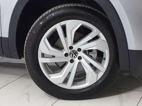 Used 2021 Volkswagen Atlas SE image 15