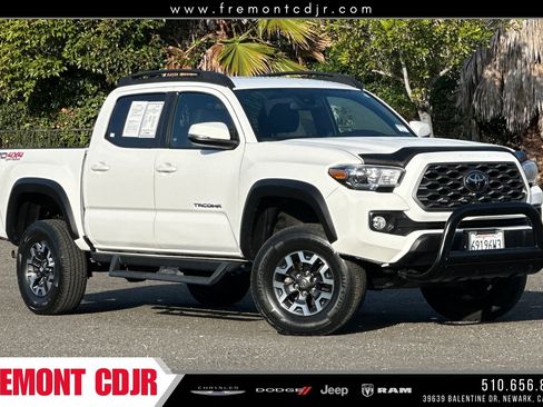 Used 2021 Toyota Tacoma TRD Off-Road image 1