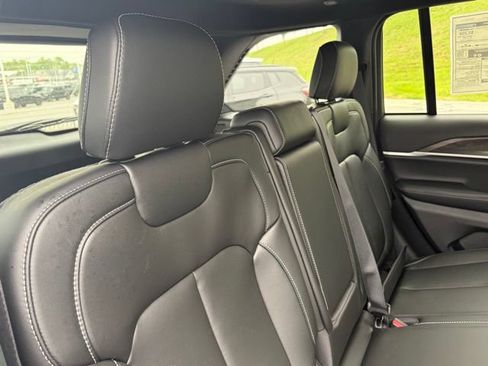 New 2026 Jeep Grand Cherokee Limited AWD/4WD image 34