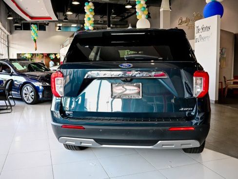 Used 2023 Ford Explorer XLT w/ Equipment Group 202A image 5