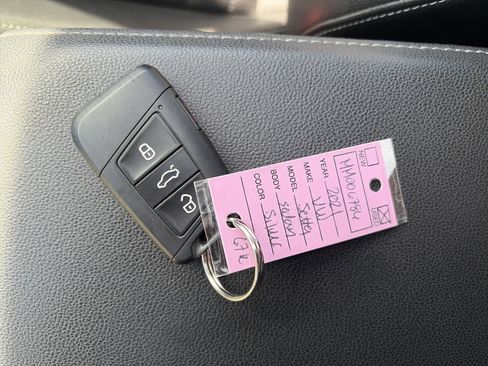 Used 2021 Volkswagen Jetta SE image 37