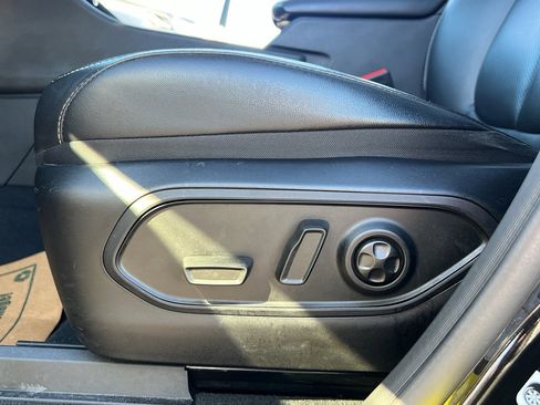 Used 2025 Jeep Grand Cherokee Limited w/ Luxury Tech Group II image 15