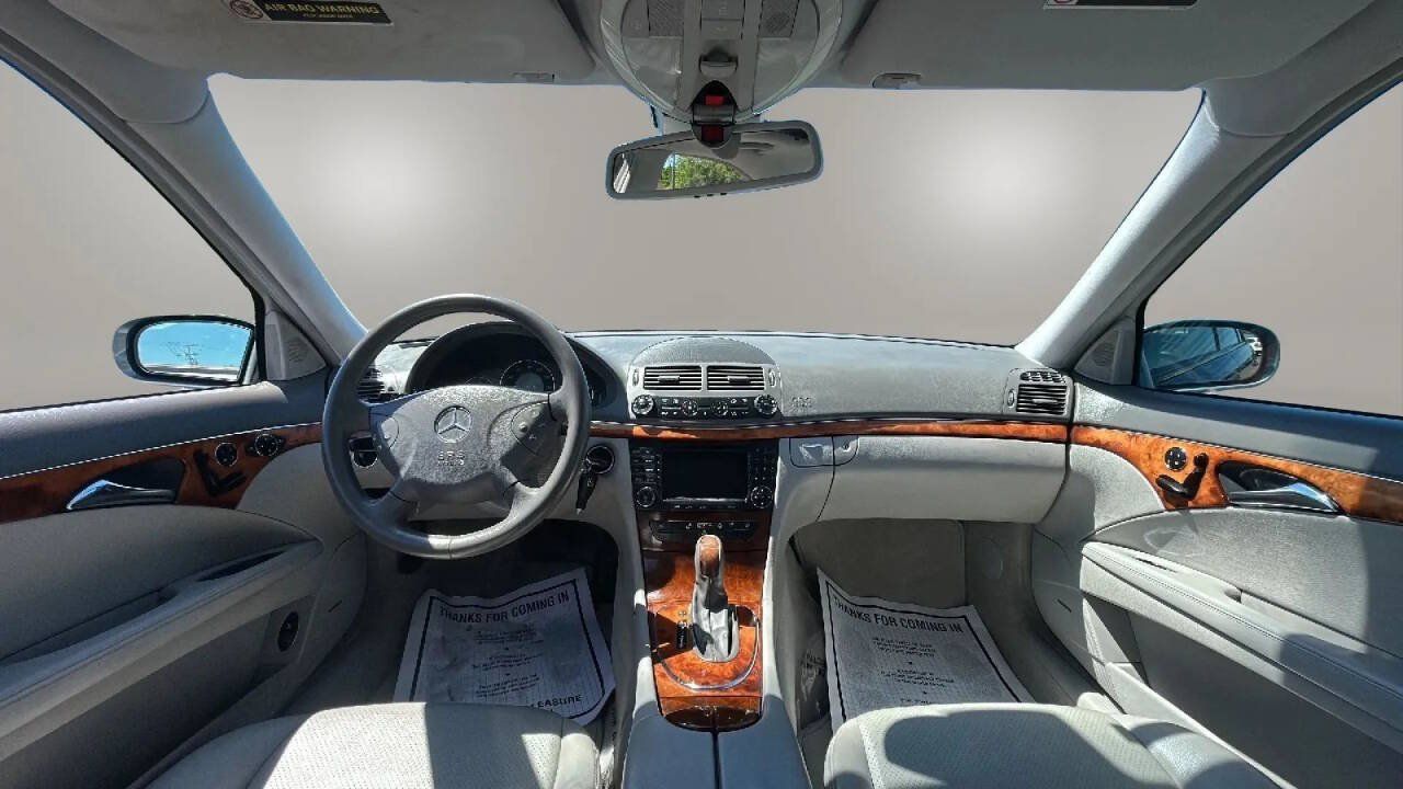 Used 2005 Mercedes-Benz E 320 4MATIC Sedan image 11