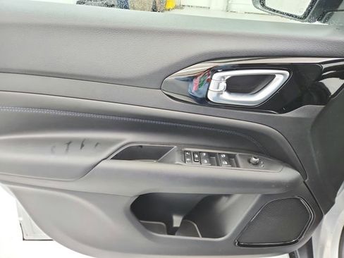 New 2026 Jeep Compass Latitude image 30