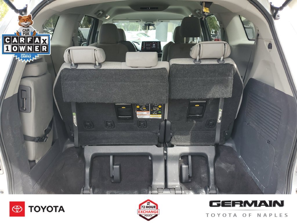 Used 2024 Toyota Sienna LE FWD image 24