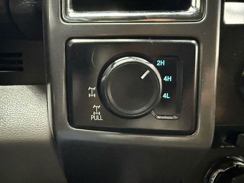 Used 2015 Ford F150 XLT w/ Equipment Group 302A Luxury AWD/4WD image 19