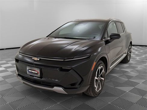 Used 2025 Chevrolet Equinox EV LT w/ Convenience Package image 7