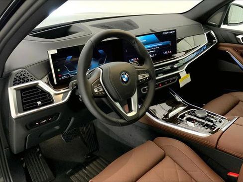 New 2026 BMW X5 xDrive50e w/ Climate Comfort Package image 4