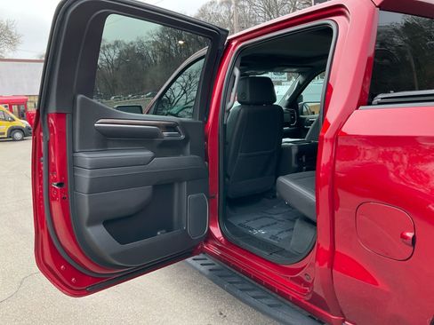 Used 2023 Chevrolet Silverado 1500 LT Trail Boss w/ Convenience Package II image 28