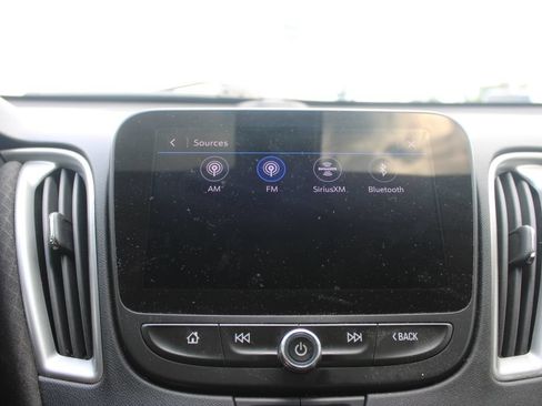 Used 2022 Chevrolet Malibu LT FWD image 33