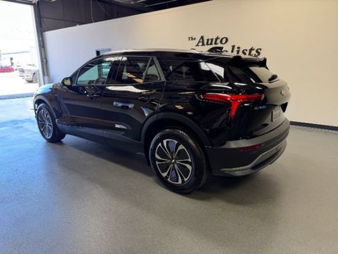 Used 2024 Chevrolet Blazer EV LT AWD/4WD image 2