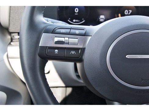Certified 2025 Hyundai Kona SEL FWD image 19