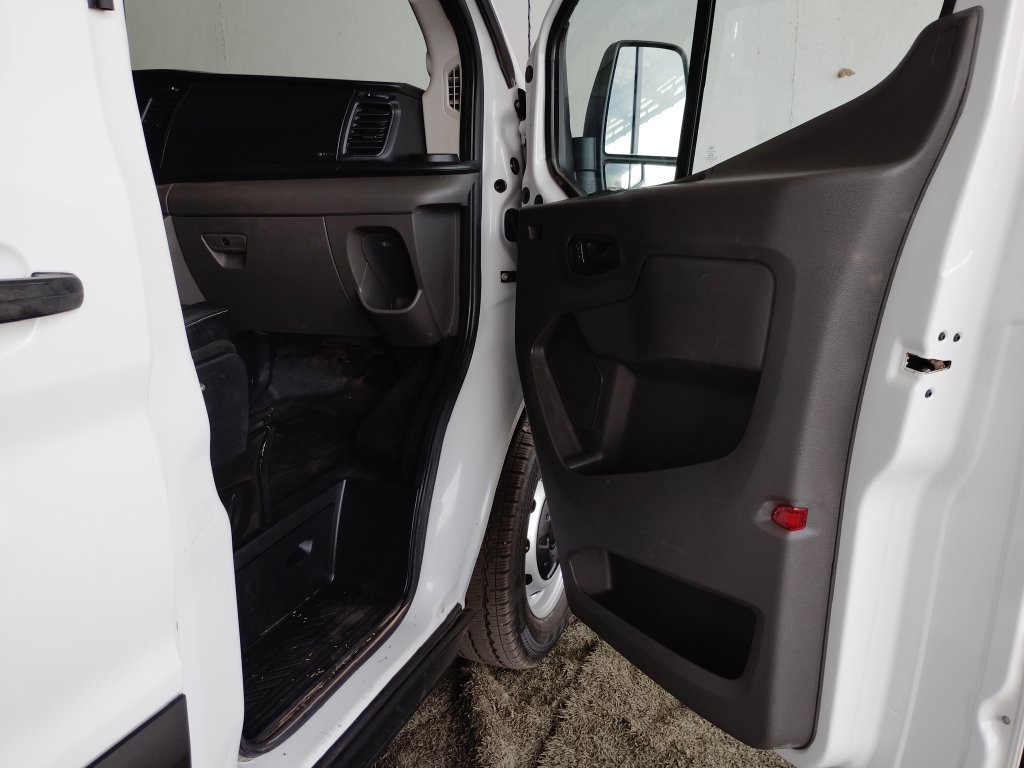 Used 2025 Ford Transit 350 XL RWD image 10