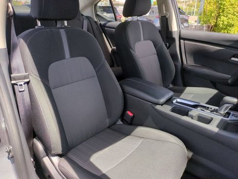 Used 2025 Nissan Sentra SV FWD image 30