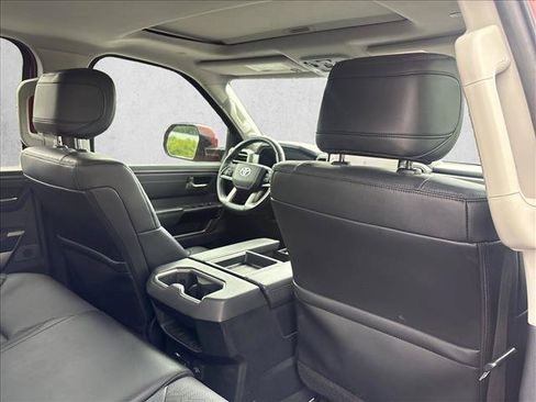 Used 2022 Toyota Tundra Limited AWD/4WD image 23