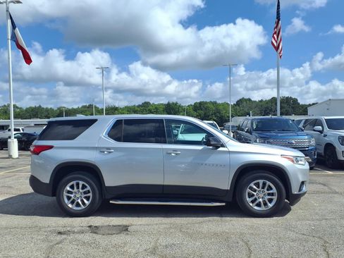Used 2021 Chevrolet Traverse LS w/ LPO, Floor Liner Package FWD image 21