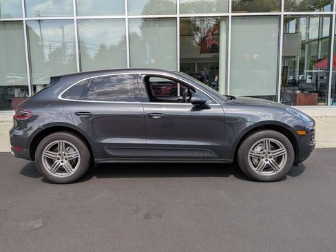 Used 2017 Porsche Macan S AWD/4WD image 2