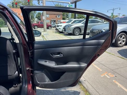 Used 2022 Nissan Sentra SV FWD image 16