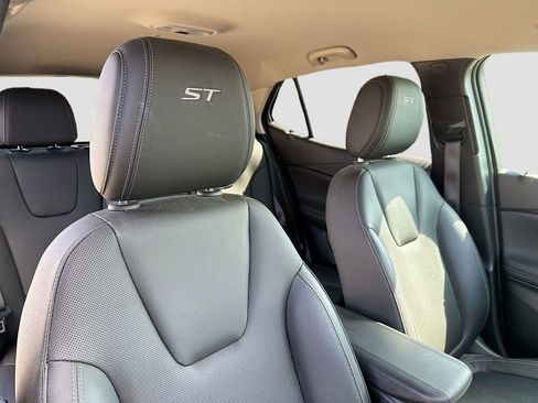 Certified 2024 Buick Encore GX Sport Touring FWD image 22