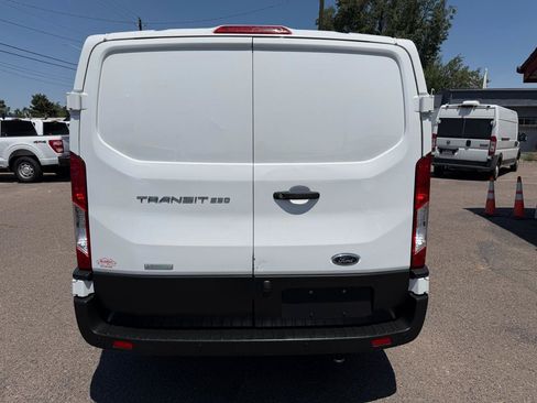 Used 2022 Ford Transit 250 Low Roof RWD image 8
