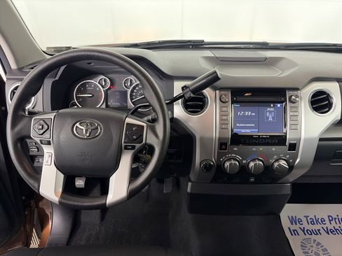 Used 2017 Toyota Tundra SR5 image 3