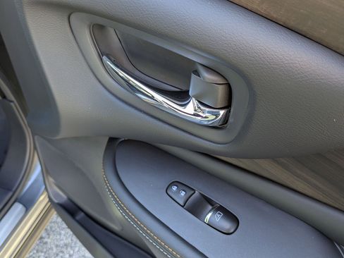 Certified 2024 Nissan Murano Platinum w/ Cargo Package image 36