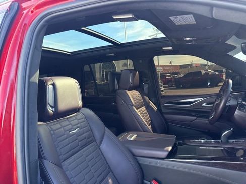 Used 2024 Cadillac Escalade Sport Platinum image 39