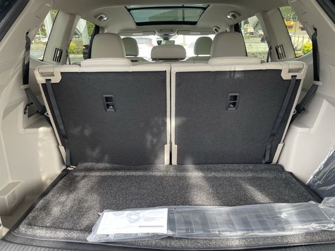 New 2026 Volkswagen Atlas SEL Premium R-Line image 9