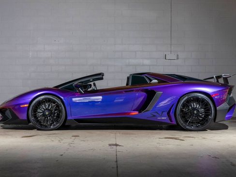 Used 2017 Lamborghini Aventador LP 750-4 Superveloce image 5