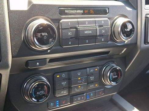 Used 2018 Ford F150 Raptor w/ Equipment Group 802A Luxury AWD/4WD image 16