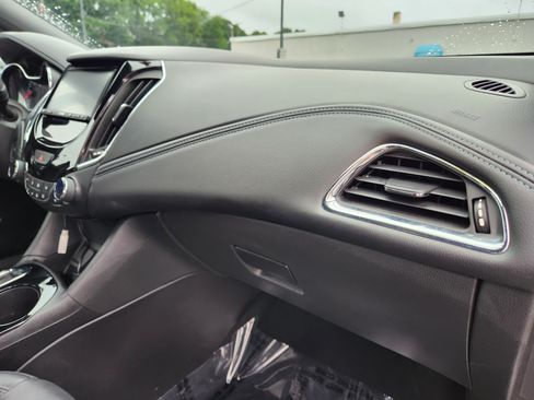 Used 2016 Chevrolet Cruze Premier FWD image 17