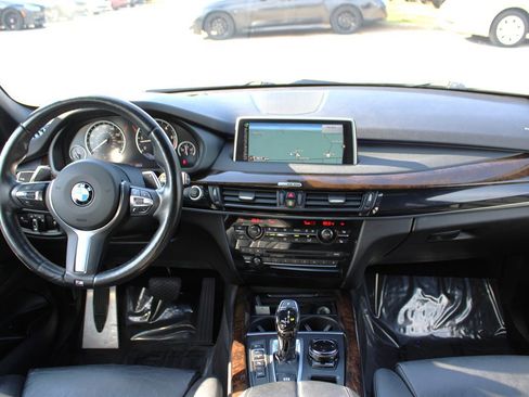 Used 2015 BMW X5 xDrive35d image 11
