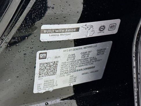 New 2025 Chevrolet Traverse LT image 33