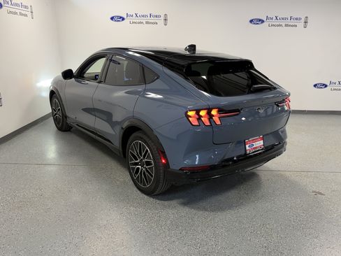 Used 2024 Ford Mustang Mach-E Premium AWD/4WD image 31
