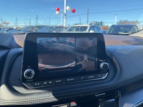 Used 2021 Nissan Rogue SV image 20