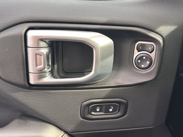 New 2027 Jeep Wrangler Unlimited Sahara AWD/4WD image 15