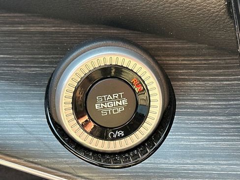 Used 2023 Jeep Wagoneer Series II image 29