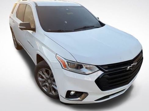 Used 2019 Chevrolet Traverse Premier w/ LPO, Blackout Package image 9