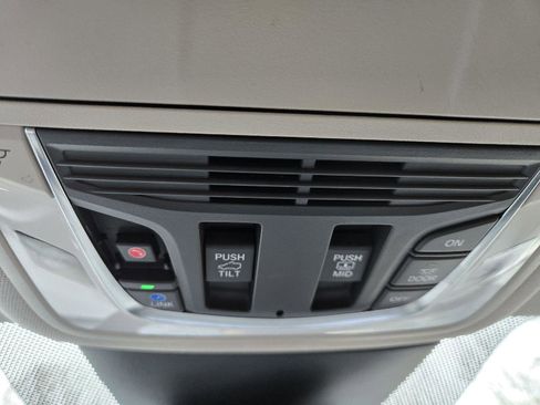 Certified 2024 Acura MDX FWD w/ Technology Package image 42