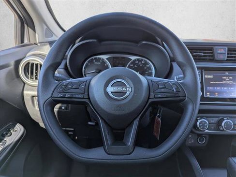 Used 2025 Nissan Versa S w/ Trunk Package image 15