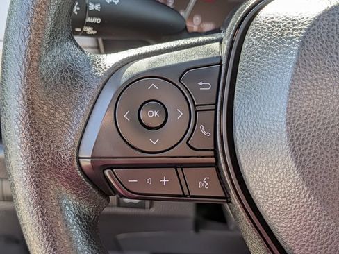 Used 2025 Toyota RAV4 XLE w/ Convenience Package FWD image 22