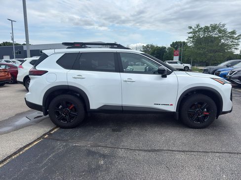 Used 2025 Nissan Rogue SV w/ Rock Creek Premium Package AWD/4WD image 4