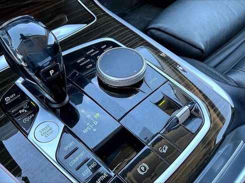 Used 2019 BMW X7 xDrive40i w/ Cold Weather Package AWD/4WD image 15