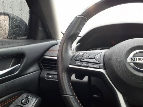 Used 2022 Nissan Altima 2.5 SR w/ Midnight Edition Package image 27