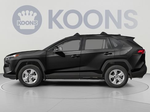 Used 2022 Toyota RAV4 XLE w/ Convenience Package AWD/4WD image 4