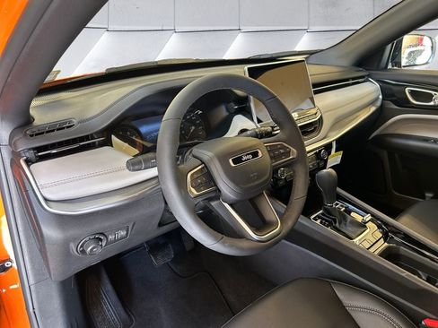 New 2026 Jeep Compass Limited AWD/4WD image 9