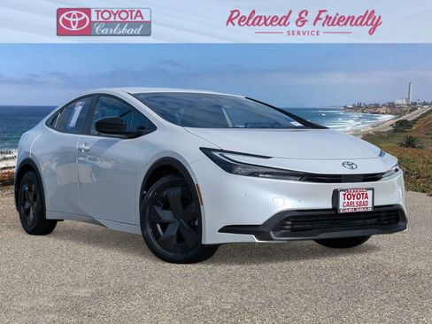 Used 2023 Toyota Prius LE image 1